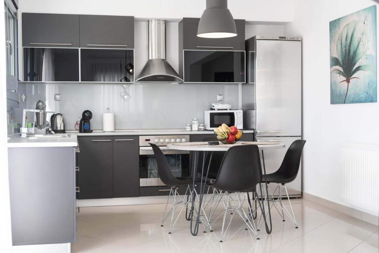 Aelia Apartments Néa Péramos Dış mekan fotoğraf