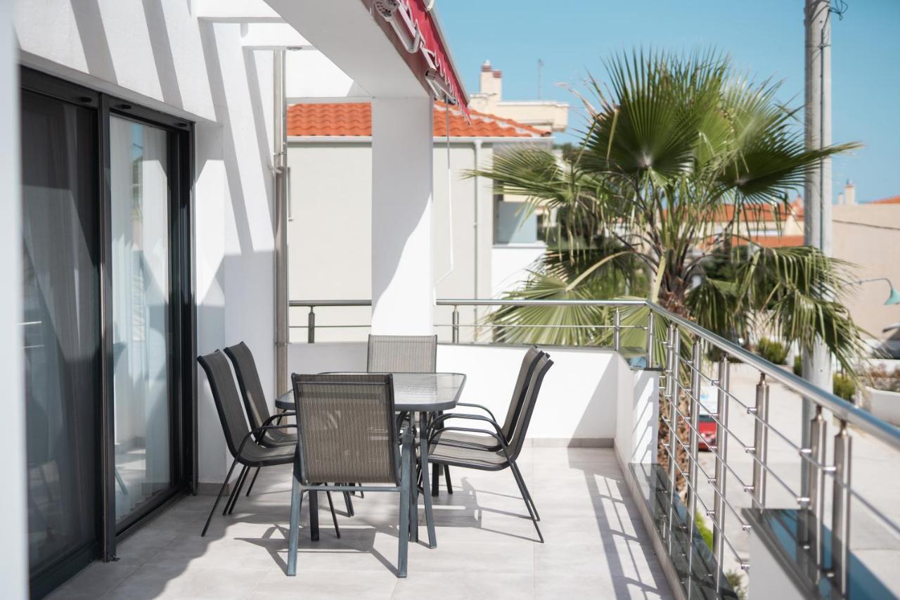 Aelia Apartments Néa Péramos Dış mekan fotoğraf