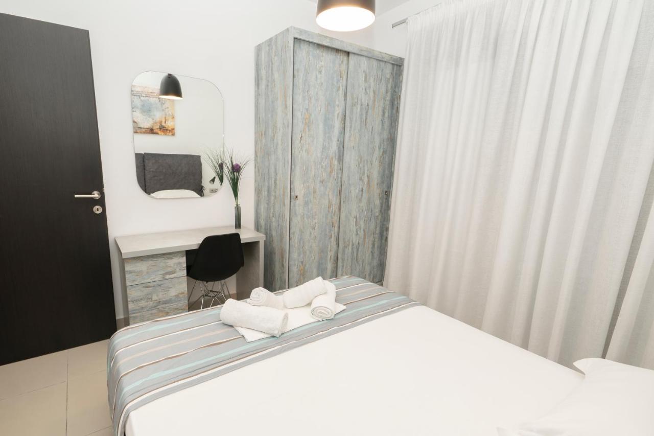 Aelia Apartments Néa Péramos Dış mekan fotoğraf