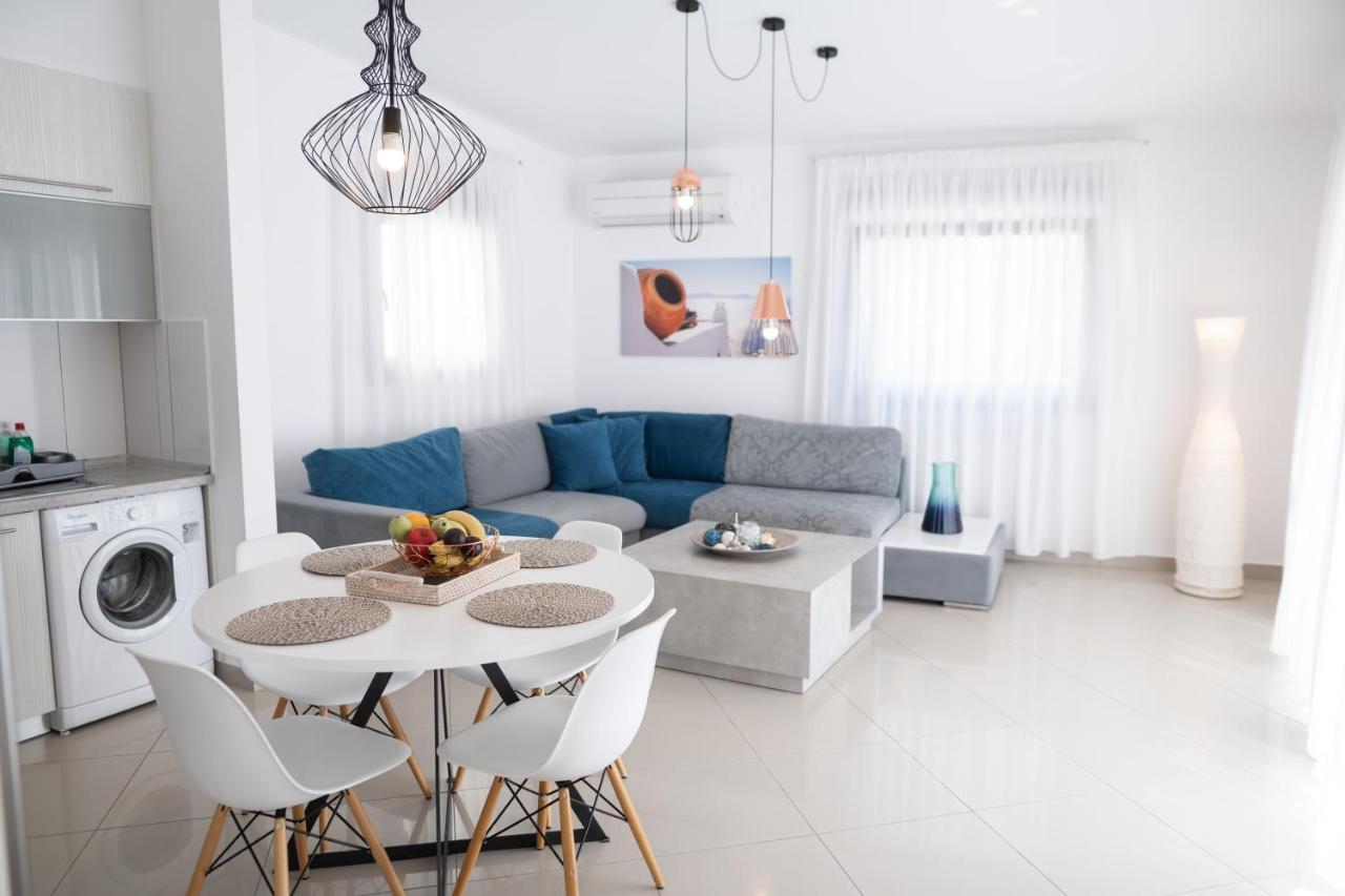 Aelia Apartments Néa Péramos Dış mekan fotoğraf