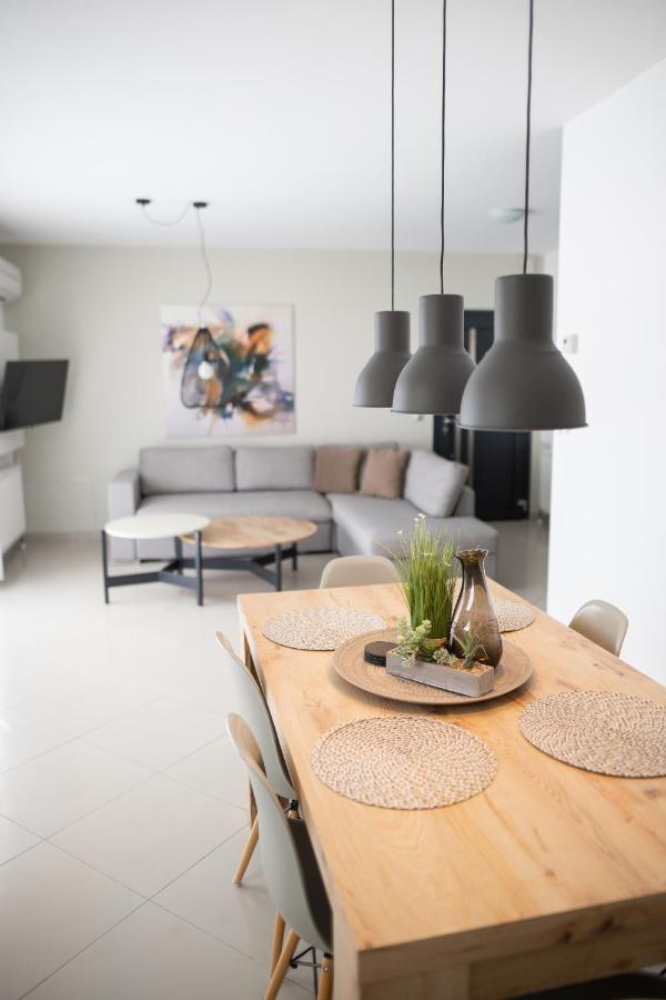 Aelia Apartments Néa Péramos Dış mekan fotoğraf