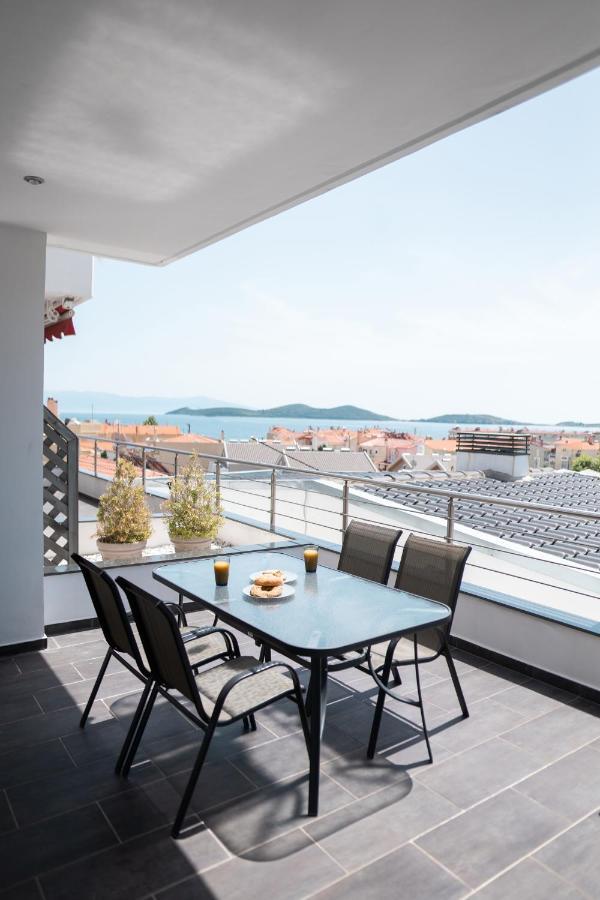 Aelia Apartments Néa Péramos Dış mekan fotoğraf