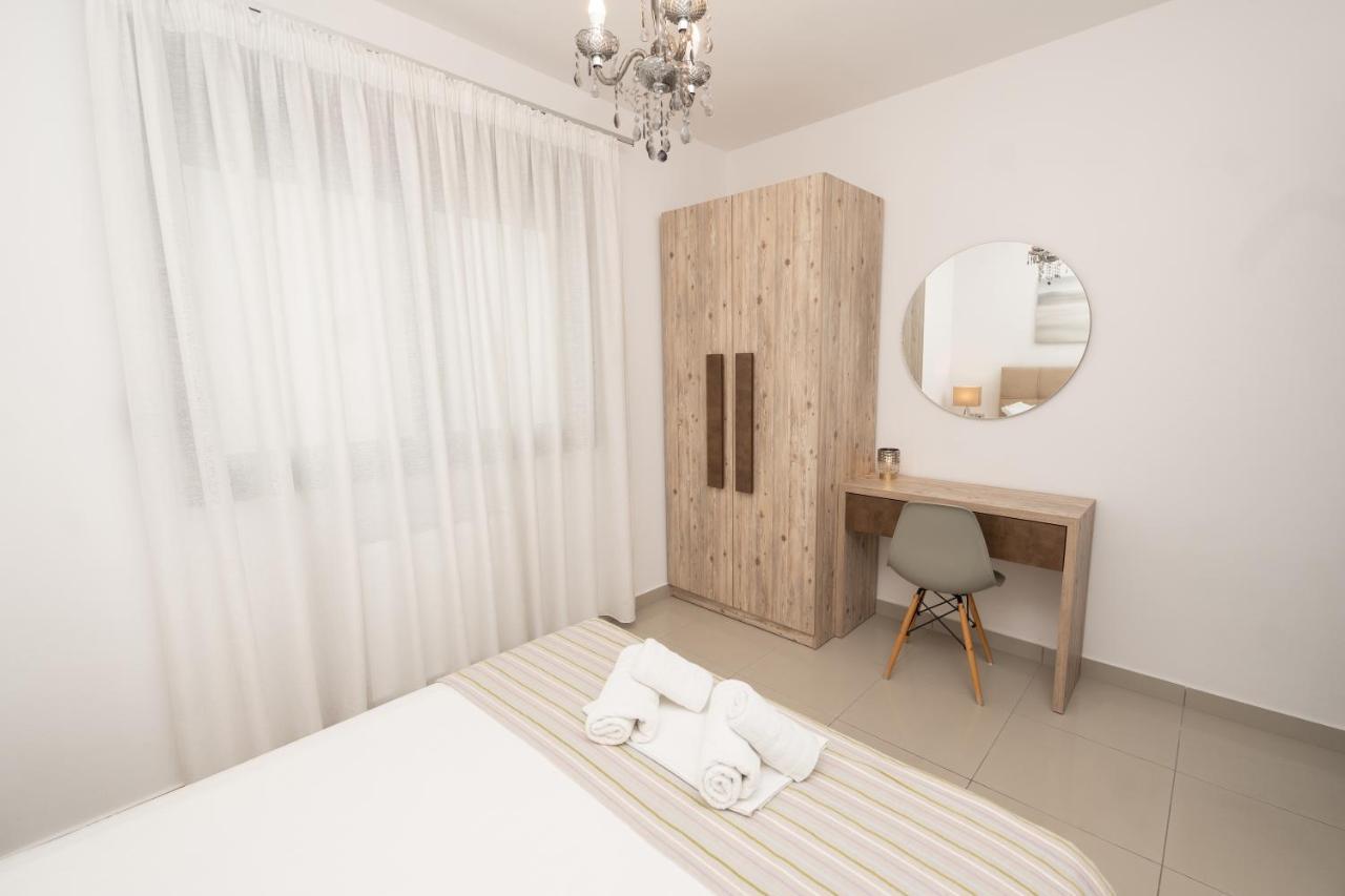 Aelia Apartments Néa Péramos Dış mekan fotoğraf