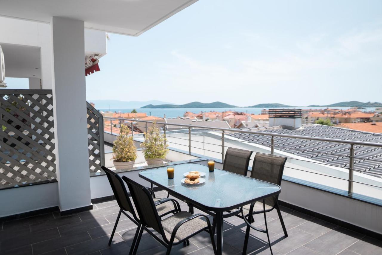 Aelia Apartments Néa Péramos Dış mekan fotoğraf