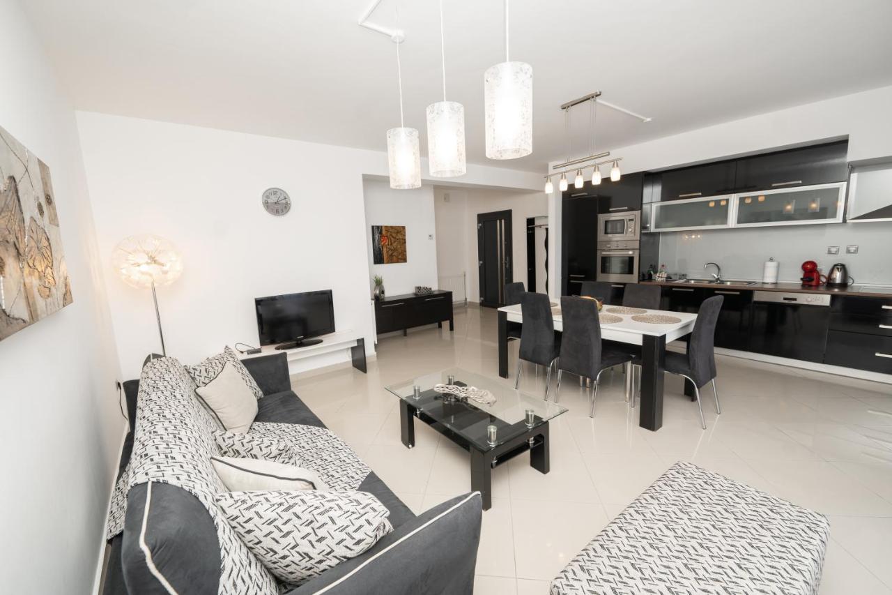 Aelia Apartments Néa Péramos Dış mekan fotoğraf