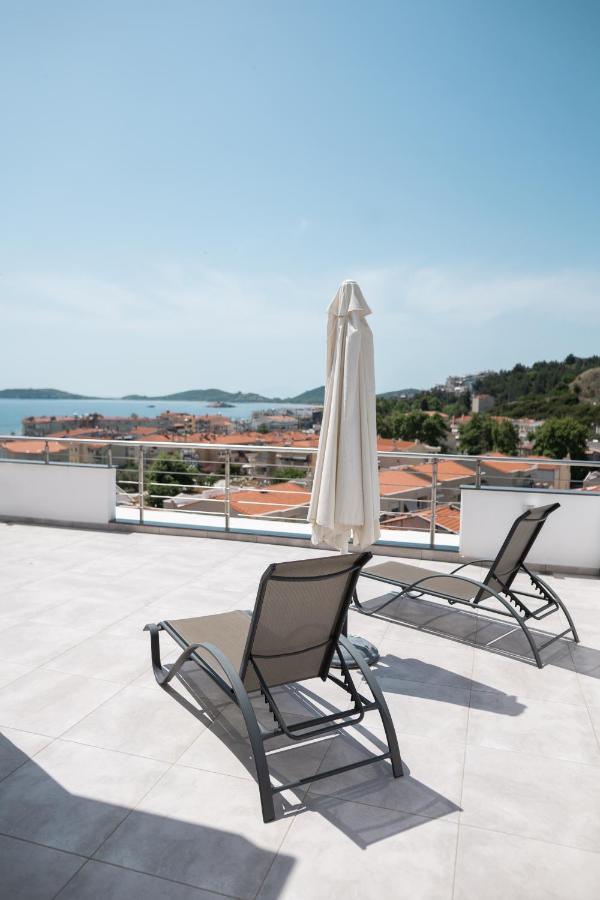 Aelia Apartments Néa Péramos Dış mekan fotoğraf
