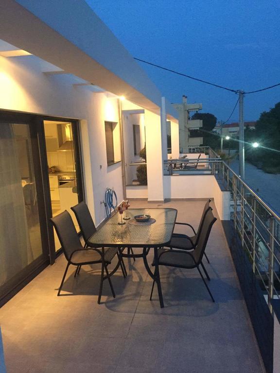Aelia Apartments Néa Péramos Dış mekan fotoğraf