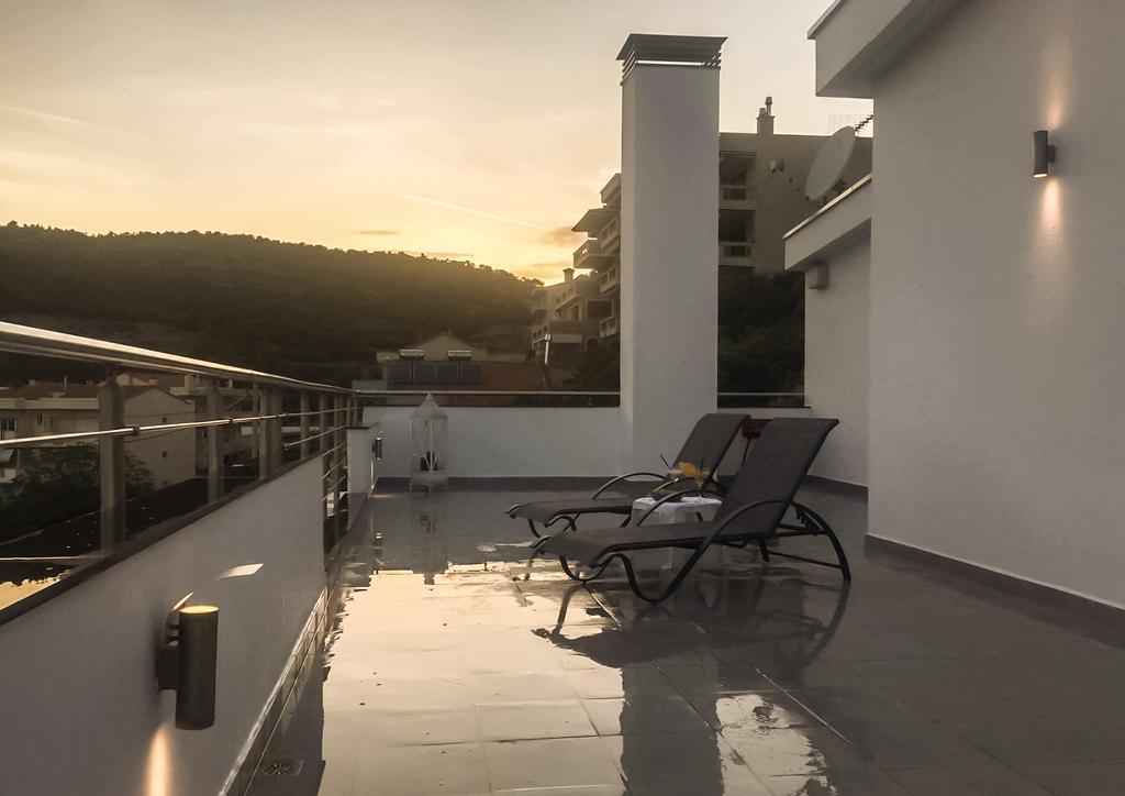 Aelia Apartments Néa Péramos Dış mekan fotoğraf